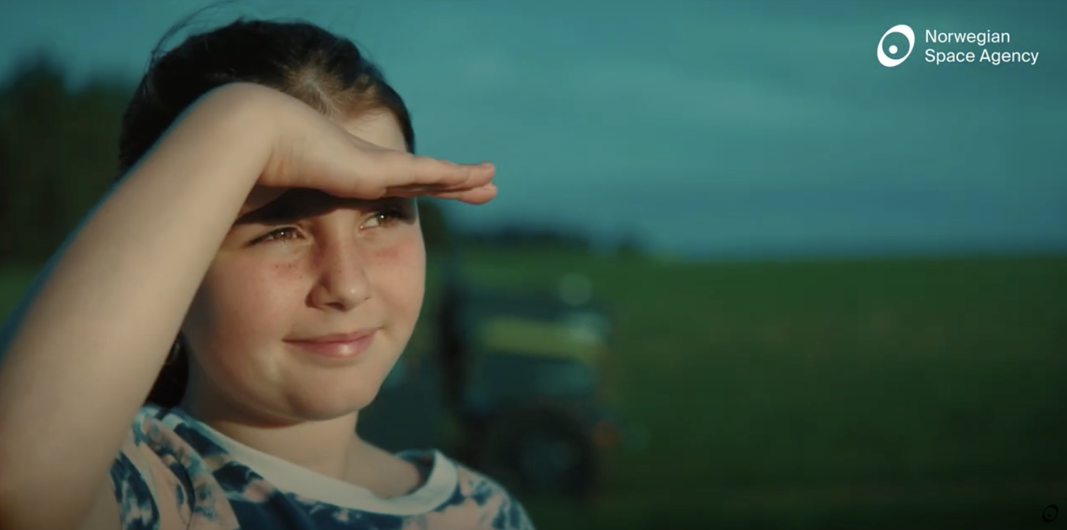 Skjermdump av film om romvirksomhet.