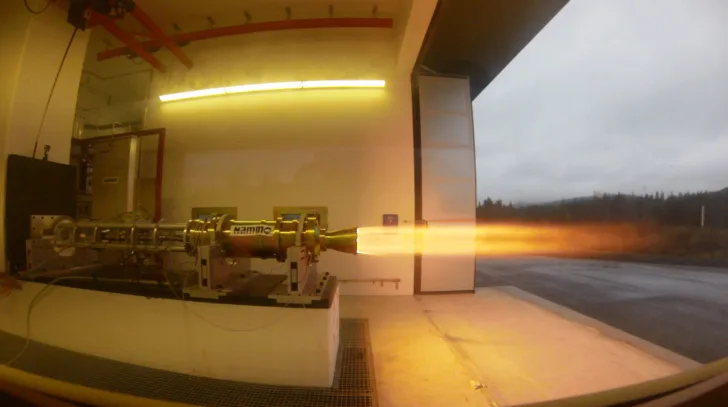 Test av Nammos hybridmotor for sonderaketter i oktober 2014.