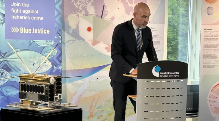 Fra åpningen av Blue Justice Ocean Surveillance Program hos Norsk Romsenter. Her med presentasjon av Henrik Larsen fra UNDP.