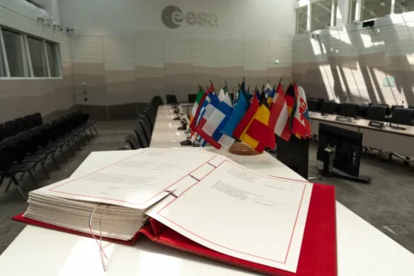 ESAs konvensjon, som undertegnes av medlemslandene.