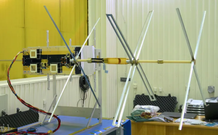 NorSat-2 sin VDES-antenne før oppskyting.