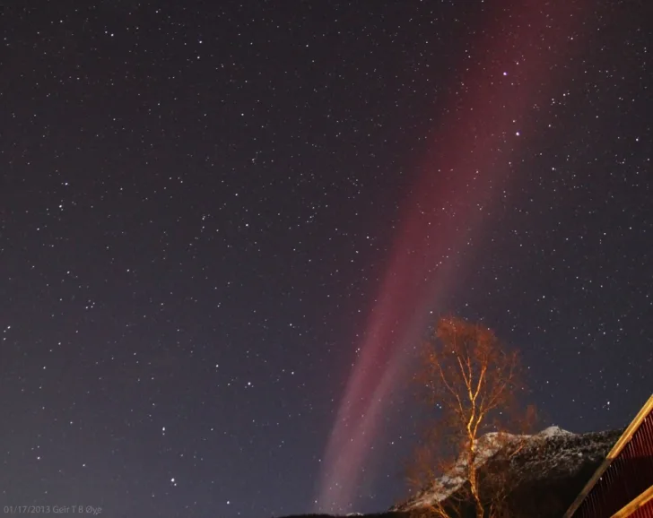 Himmelfenomenet Steve sett over Norge.