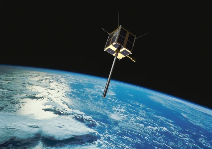 The AIS signals show a ship's position, direction, speed and identification, and therefore the capture of these signals is important for monitoring the maritime situational picture.