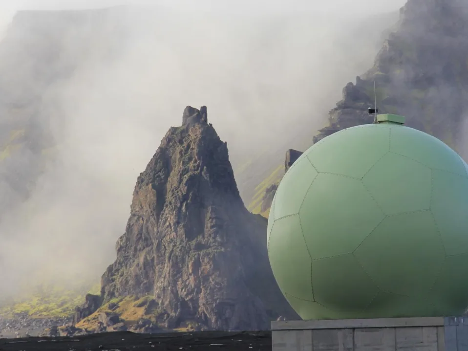 Galileos bakkestasjon på Jan Mayen.