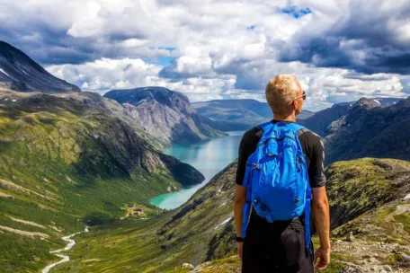 Ikke mange bruker papirkart lenger. Navigasjon er i dag levert av romteknologi.