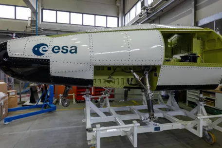 Fullskala modell av Space Rider, ESAs gjenbrukbare miniromferge.