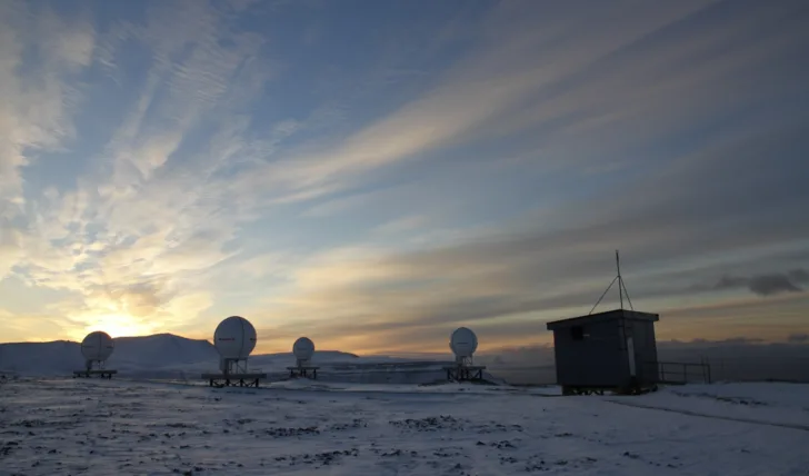 Bakkestasjonen til søk-og-redningsfunksjonen til Galileo på Svalbard.