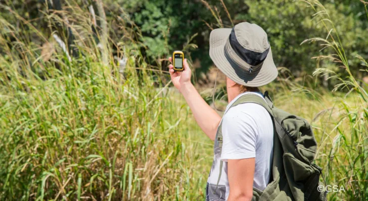 EGNOS bidrar med tilleggssignaler for å bedre nøyaktighet og pålitelighet til satellittnavigasjonssystemer i Europa.