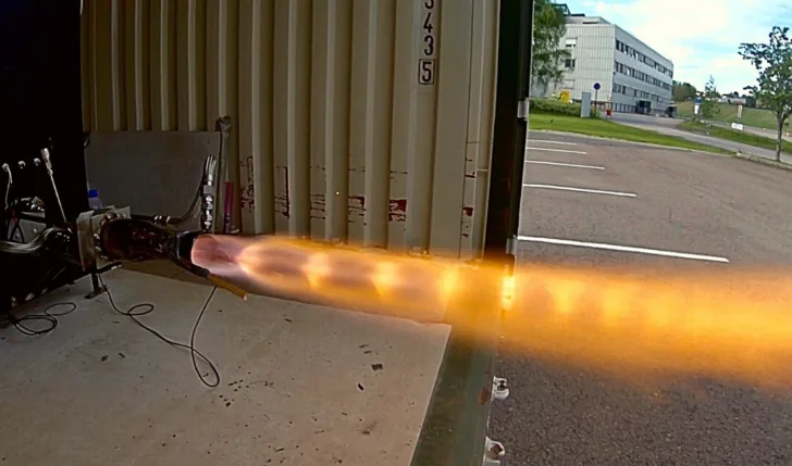 Fyringstest av rakettmotoren til studentorganisasjonen Portal Space.