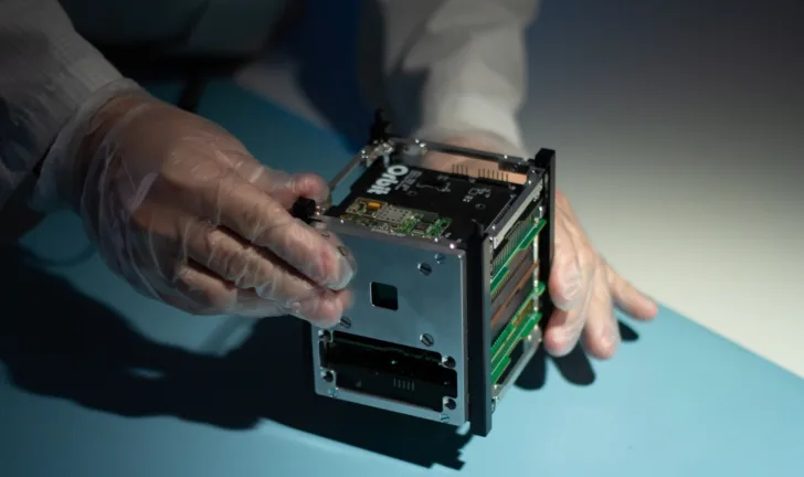 Framsat-1 bygges av romstudentorganisasjonen Orbit NTNU og skal teste solsensor fra Eidel.