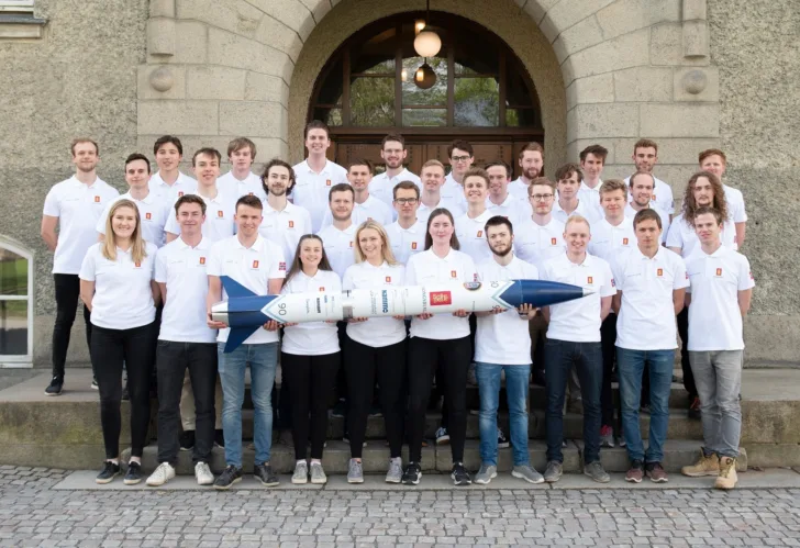 Studentgruppen Propulse NTNU bygget sin egen rakett for å delta i Spaceport America Cup.