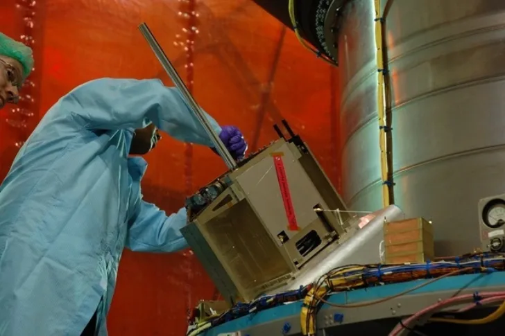 AISSat-1 monteres på den indiske bæreraketten PSLV som Norges første nasjonale satellitt ble skutt opp med.