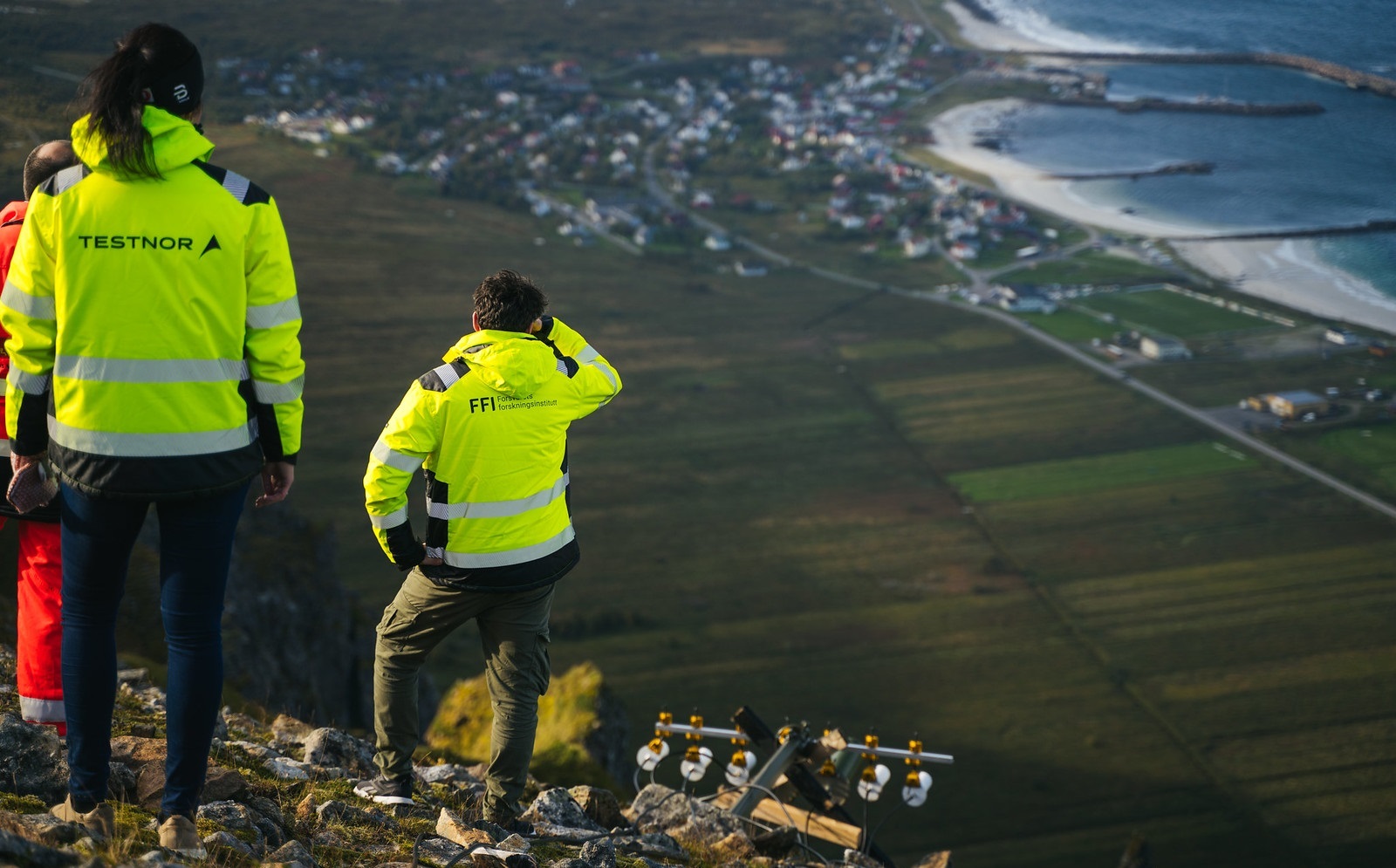 Jammetesten foregår i det storslåtte landskapet på Andøya. Her med utsikt mot testområdet sør for Bleik.