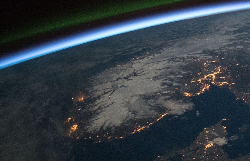 Norge sett fra rommet om natten.